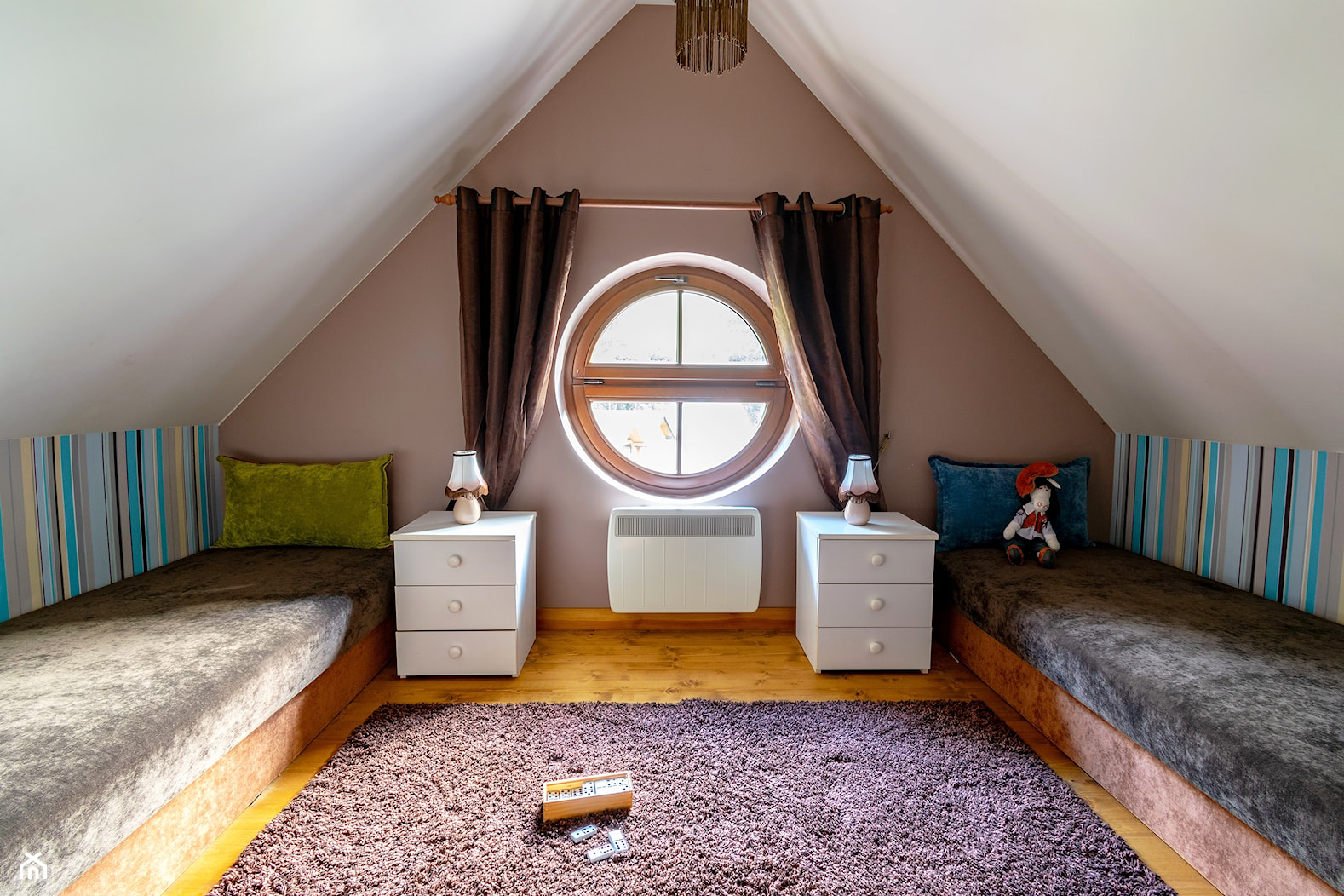 Mały pokój dla dwójki dzieci - zdjęcie od Home Staging Team - Homebook