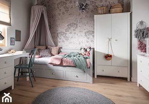 DESSI - Średni biały szary pokój dziecka dla dziecka dla dziewczynki, styl skandynawski - zdjęcie od inmondo