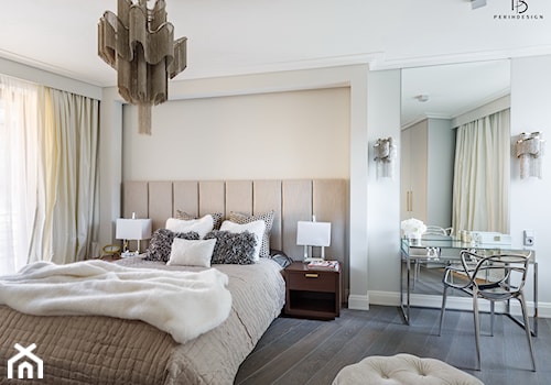 Apartament w stylu NEW YORK - Duża biała szara sypialnia, styl glamour - zdjęcie od PERIHDESIGN