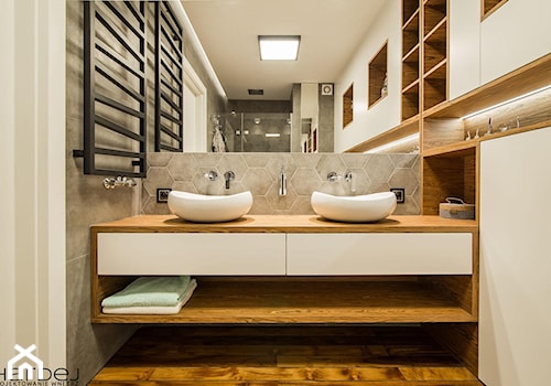 Dwie umywalki w łazience - zdjęcie od Monika Hardej Architekt