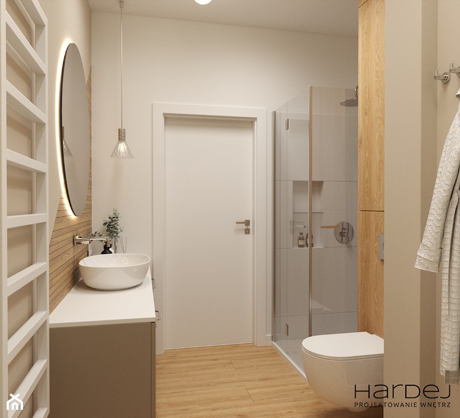 płytki drewnopodobne w jasnej łazience - zdjęcie od Monika Hardej Architekt