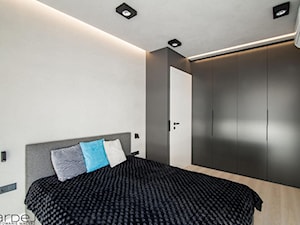 Industrialne inspiracje - Średnia biała sypialnia, styl industrialny - zdjęcie od Monika Hardej Architekt