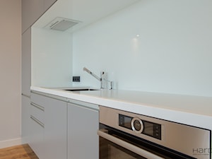 Minimalistyczne mieszkanie dla dwojga - Kuchnia, styl minimalistyczny - zdjęcie od Monika Hardej Architekt