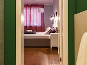 Salon, łazienka, sypialnia w starej willi w centrum miasta - Średnia fioletowa sypialnia, styl tradycyjny - zdjęcie od Matejki45 Luxury Villa