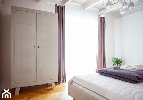 Poddasze w willi - styl retro - Średnia biała sypialnia, styl vintage - zdjęcie od Matejki45 Luxury Villa