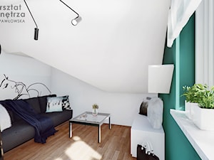 Pokój na poddaszu z zieloną ścianą - Średni biały niebieski pokój dziecka dla nastolatka dla chłopca, styl nowoczesny - zdjęcie od Warsztat Zewnetrza Olga Pawlowska