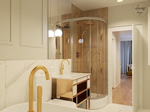 Łazienka z płytkami drewnopodobnymi i imitującymi marmur - zdjęcie od Echaust Design - Studio Projektowania Wnętrz