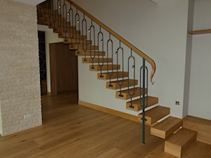 Schody półkowe - zdjęcie od DrewnoProjekt
