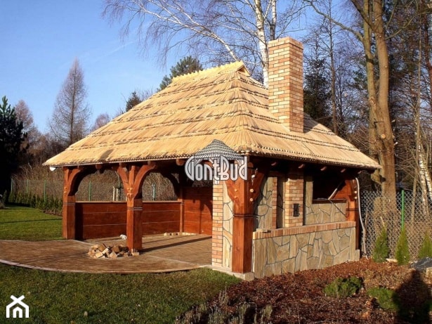 altanka ogrodowa z grillem 6x4m. dach pokryty gontami drewnianymi - zdjęcie od Gont-Bud Krzysztof Malinowski - Homebook