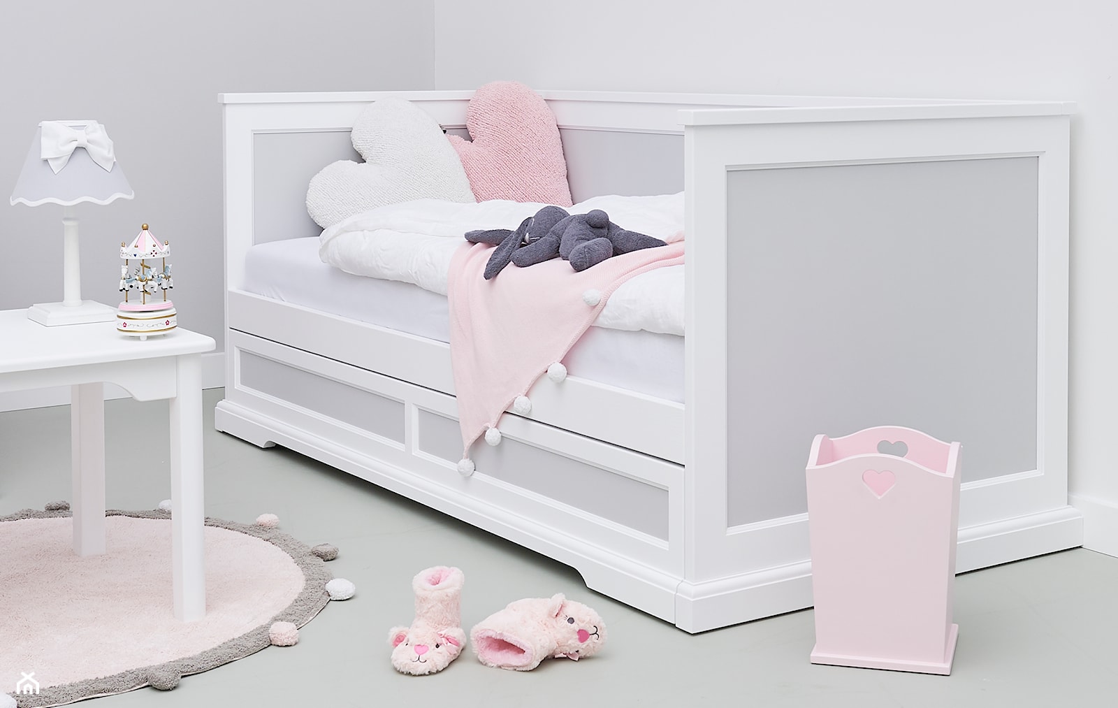 Łóżko - Sofa II z szufladą na dodatkowy materac - zdjęcie od Nizio - Homebook