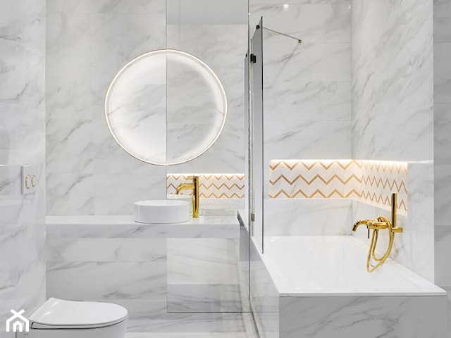 Biała łazienka w stylu glamour CALACATTA SPARKLE GOLD | Salon HOFF 