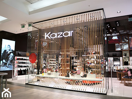 Aranżacje wnętrz - Wnętrza publiczne: Store Design - Kazar - Wnętrza publiczne - ARCHITOM MIDURA. Przeglądaj, dodawaj i zapisuj najlepsze zdjęcia, pomysły i inspiracje designerskie. W bazie mamy już prawie milion fotografii!