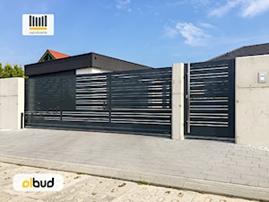 Nowoczesne ogrodzenie aluminiowe grafitowe - zdjęcie od OLBUD OGRODZENIA BRAMY DRZWI I OKNA STRASZYN