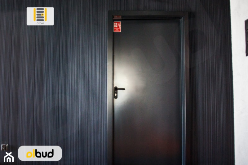 Grafitowe drzwi stalowe płaszczowe Eco Wiśniowski - zdjęcie od OLBUD OGRODZENIA BRAMY DRZWI I OKNA STRASZYN - Homebook