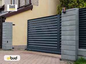 Brama bez przeciwwagi automatyczna z aluminium - zdjęcie od OLBUD OGRODZENIA BRAMY DRZWI I OKNA STRASZYN