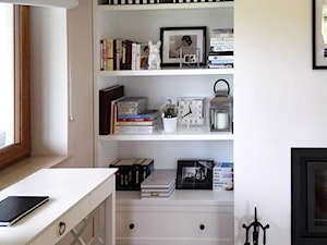 Mały biały salon, styl nowoczesny - zdjęcie od wymiarowe.meblove