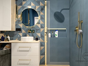 Niebieska łazienka przy sypialni - Łazienka, styl nowoczesny - zdjęcie od DESIGNYOURHOME