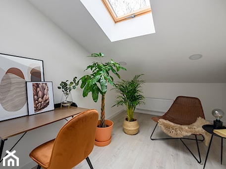 Aranżacje wnętrz - Biuro: Projekt wnętrza gabinetu mieszkania w stylu urban scandi - Lilla Home. Przeglądaj, dodawaj i zapisuj najlepsze zdjęcia, pomysły i inspiracje designerskie. W bazie mamy już prawie milion fotografii!