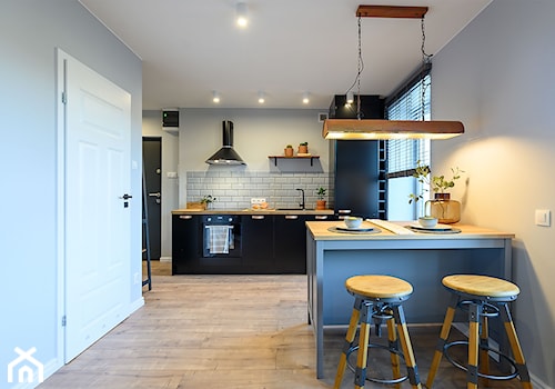 Projekt aneksu kuchennego mieszkania w stylu urban loft - zdjęcie od Lilla Home