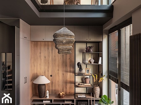 Aranżacje wnętrz - Salon: Salon mieszkania Tribal Loft w stylu industrialnym - Lilla Home. Przeglądaj, dodawaj i zapisuj najlepsze zdjęcia, pomysły i inspiracje designerskie. W bazie mamy już prawie milion fotografii!