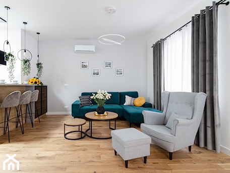 Aranżacje wnętrz - Salon: Apartament w Katowicach - Salon, styl nowoczesny - Fotownętrza. Przeglądaj, dodawaj i zapisuj najlepsze zdjęcia, pomysły i inspiracje designerskie. W bazie mamy już prawie milion fotografii!