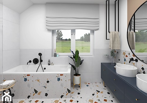 Dom z kolorem - Duża z lustrem z dwoma umywalkami łazienka z oknem - zdjęcie od BOSTUDIO