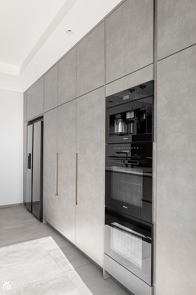 Kuchnia z frontami imitującymi beton - zdjęcie od ernestrust
