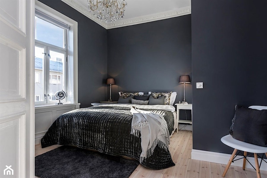 Apartament Bislett | Oslo | Norwegia - Średnia czarna sypialnia, styl skandynawski - zdjęcie od Atelier Chwat