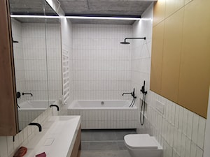 Dostatnia - Średnia bez okna z lustrem z dwoma umywalkami łazienka, styl nowoczesny - zdjęcie od LL Innenausbau