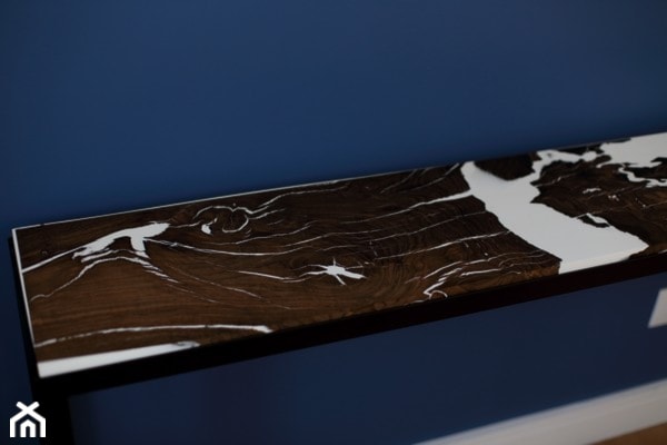 Black oak and white resin console - zdjęcie od Resin Design Lukasz Ozga
