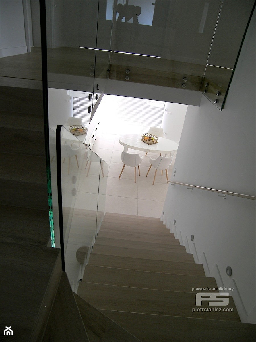 Po drugiej stronie lustra - Schody, styl nowoczesny - zdjęcie od Pracownia Architektury PS Piotr Stanisz