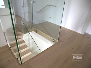 Po drugiej stronie lustra - Schody, styl minimalistyczny - zdjęcie od Pracownia Architektury PS Piotr Stanisz