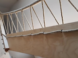 Balustrada z liny – jak samemu zrobić barierkę na schody? DIY