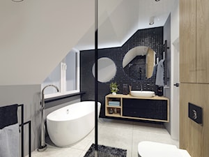 Łazienka na poddaszu z wanną i pryszniem - zdjęcie od BOHE Architektura