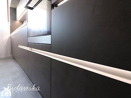 Aranżacje wnętrz - Kuchnia: Apartament 120 m2 w Warszawie - 2016 - Kuchnia, styl minimalistyczny - Bielawska Studio. Przeglądaj, dodawaj i zapisuj najlepsze zdjęcia, pomysły i inspiracje designerskie. W bazie mamy już prawie milion fotografii!