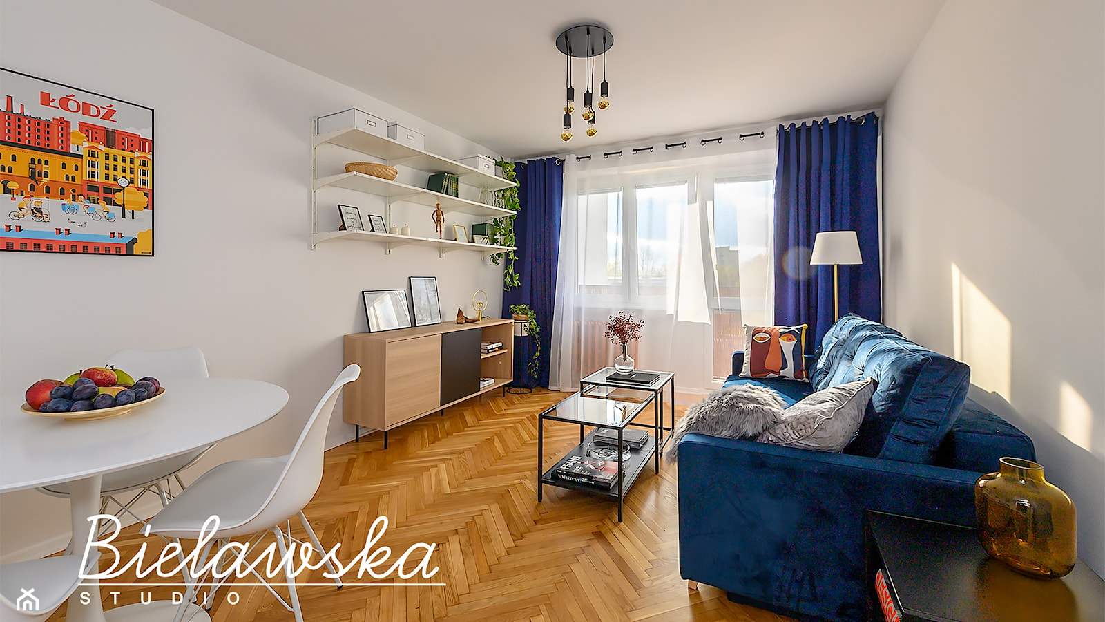 Mieszkanie inwestyczyne_2019_dwa pokoje w bloku - Salon, styl nowoczesny - zdjęcie od Bielawska Studio - Homebook