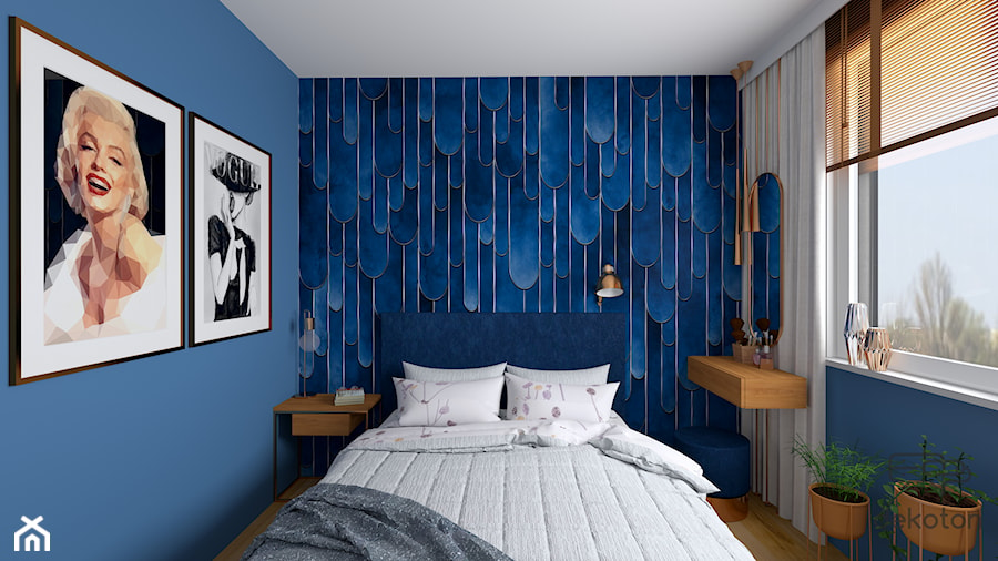 Wyraziste niebieskie mieszkanie z akcentami miedzianymi - Średnia niebieska sypialnia, styl nowoczesny - zdjęcie od dekoton