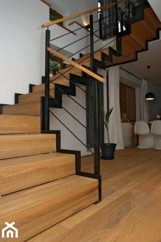 Schody trójbiegowe drewniane, styl nowoczesny - zdjęcie od StudioGRA