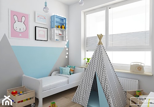 mieszkanie w Warszawie - Średni biały szary niebieski pokój dziecka dla dziecka dla chłopca, styl nowoczesny - zdjęcie od Twój Kwadrat