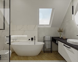 Łazienka w jasno-szarych płykach - zdjęcie od APE wnętrza - Homebook