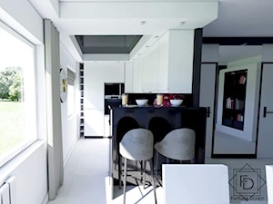 Mieszkanie glamour\nowoczesne - Kuchnia, styl nowoczesny - zdjęcie od Projektowanie wnętrz Fortuna Dizajn