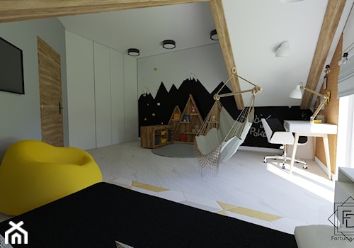 Pokój z mowtywem gór - zdjęcie od Projektowanie wnętrz Fortuna Dizajn