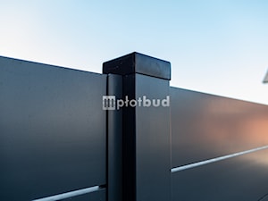 Ogrodzenie palisadowe aluminiowe horyzontalne - zdjęcie od PLOTBUD Ogrodzenia