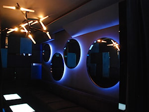 Okrągłe podświetlane lustra RGB - zdjęcie od ADVERON_ELEMENTY_DEKORACYJNE_PRODUCENT