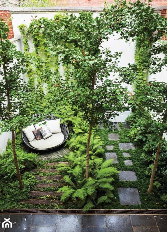 small garden - Średni z meblami ogrodowymi taras z tyłu domu - zdjęcie od Marzena - Homebook