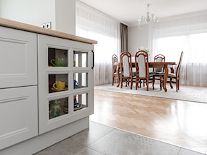 Metamorfoza wnętrz w domu jednorodzinnym( kuchnia, salon, przedpokój, łazienka) - Salon - zdjęcie od Active Design