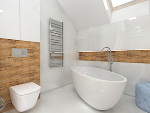Łazienka w bieli - Mała na poddaszu łazienka z oknem, styl nowoczesny - zdjęcie od Modelowy Projekt