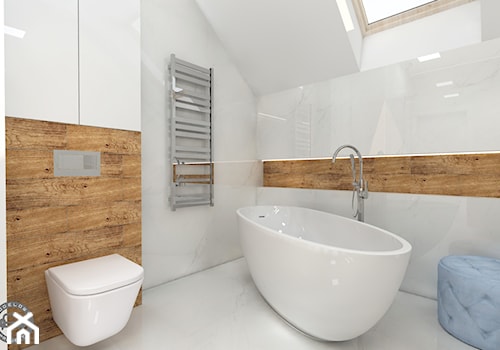 Łazienka w bieli - Mała na poddaszu łazienka z oknem, styl nowoczesny - zdjęcie od Modelowy Projekt