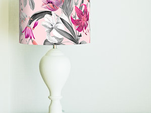 Abażur różowy na lampę stołową - zdjęcie od lampidarium_pl