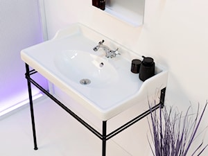 Konsola łazienkowa Stelaż pod umywalkę Czarna konsola umywalkowa HERON IKEA 102 - zdjęcie od LadneBoProste